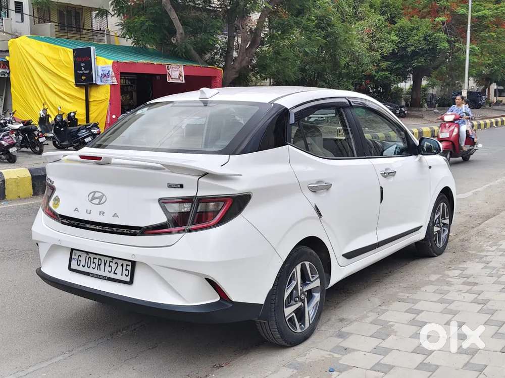 Hyundai Aura Top Model Cng