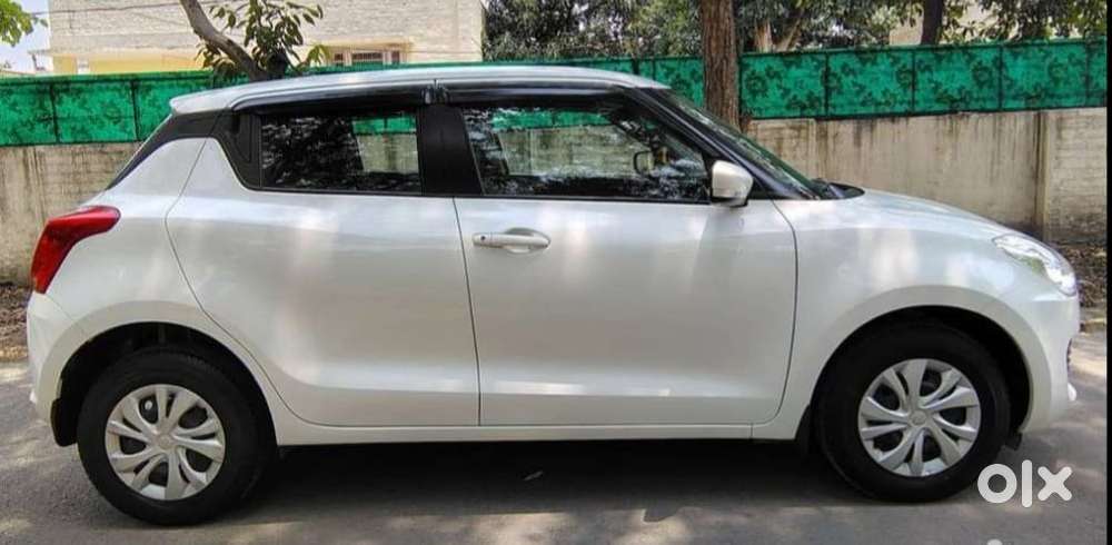 Maruti Suzuki Swift 1.2 Lxi (o), 2023, Petrol