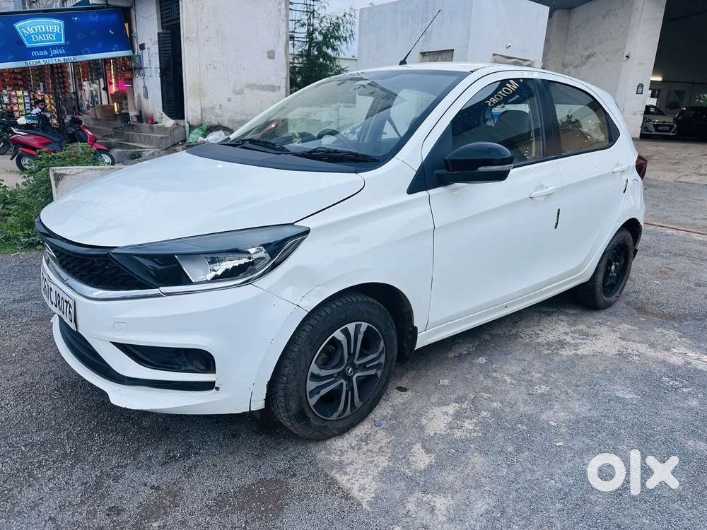 Tata Tiago 1.2 Revotron Xt (o), 2022, Petrol