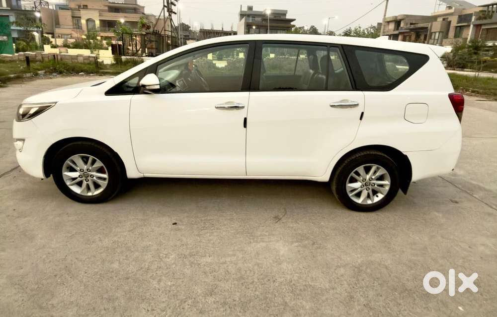 Toyota Innova Crysta 2.4 Gx Mt, 2017, Diesel