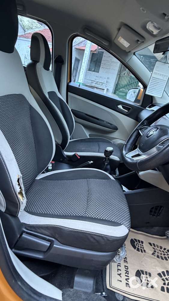 Renault Triber Rxz, 2019, Petrol