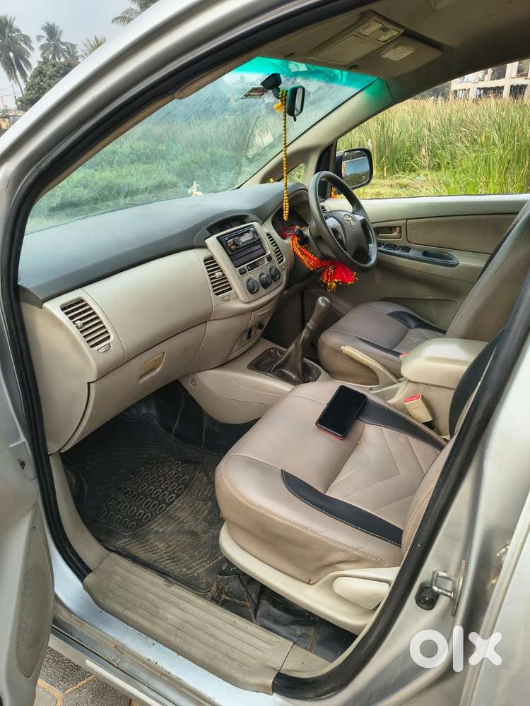 Toyota Innova 2.5 G (diesel) 8 Seater, 2012, Diesel