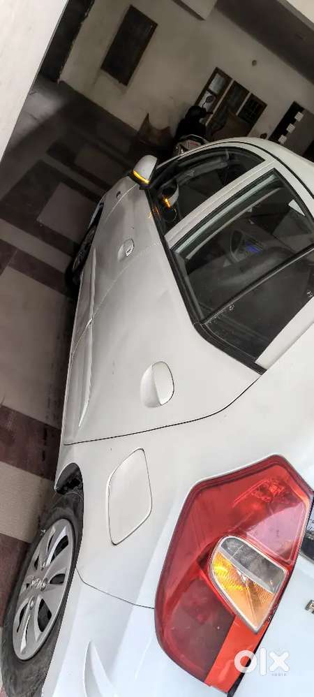 Hyundai I10 2011 Petrol Well Maintained Top Model