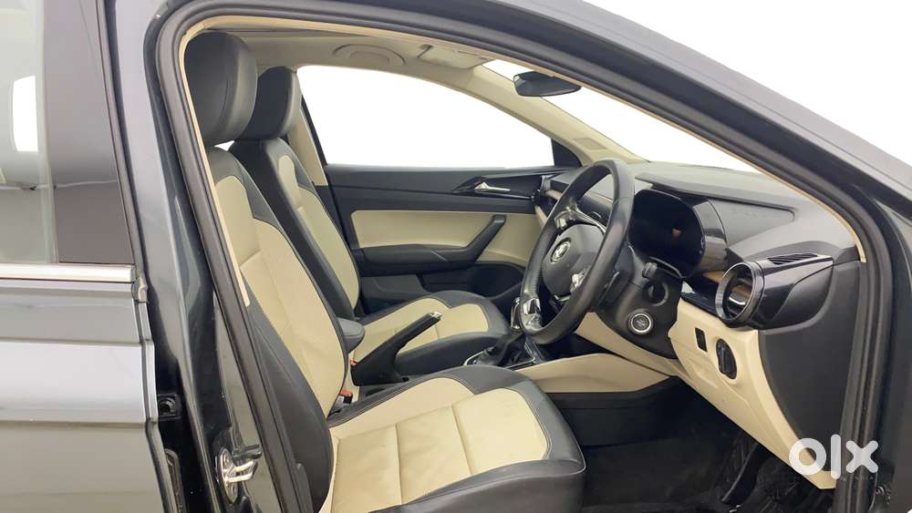 Skoda Slavia 1.0 Tsi Style At, 2023, Petrol