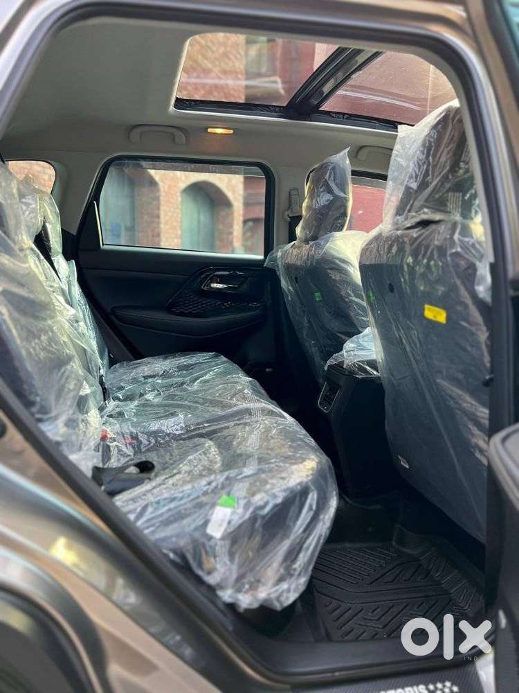 Maruti Suzuki Victoris Zxi Plus (o) Petrol Manual, 2025, Electric