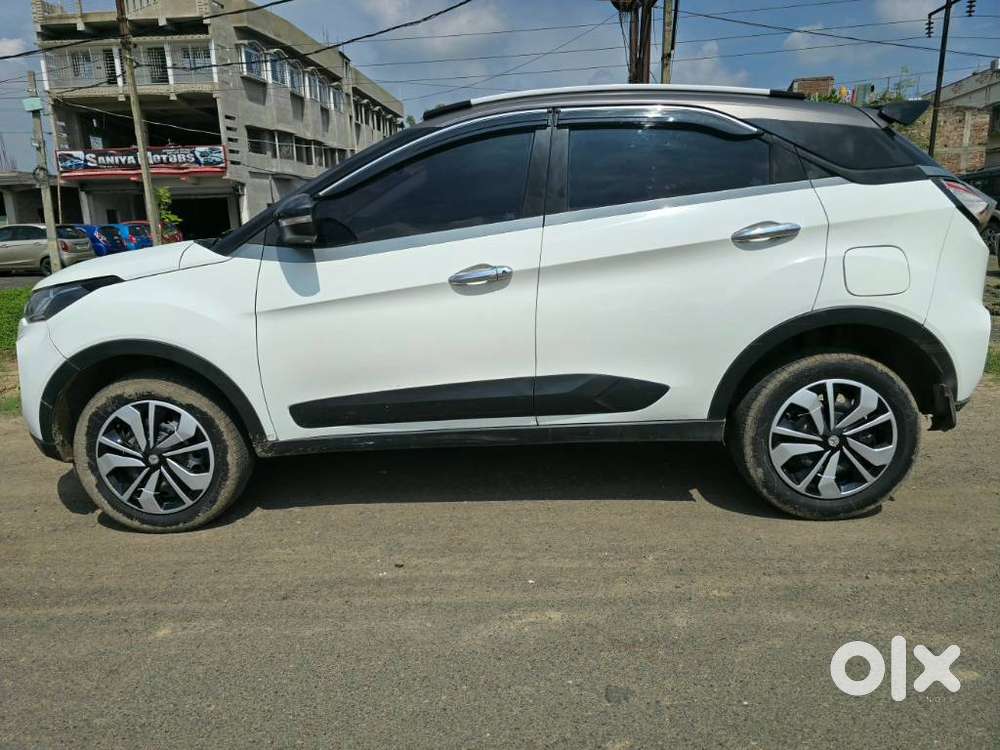 Tata Nexon 1.2 Revotron Xt, 2020, Petrol