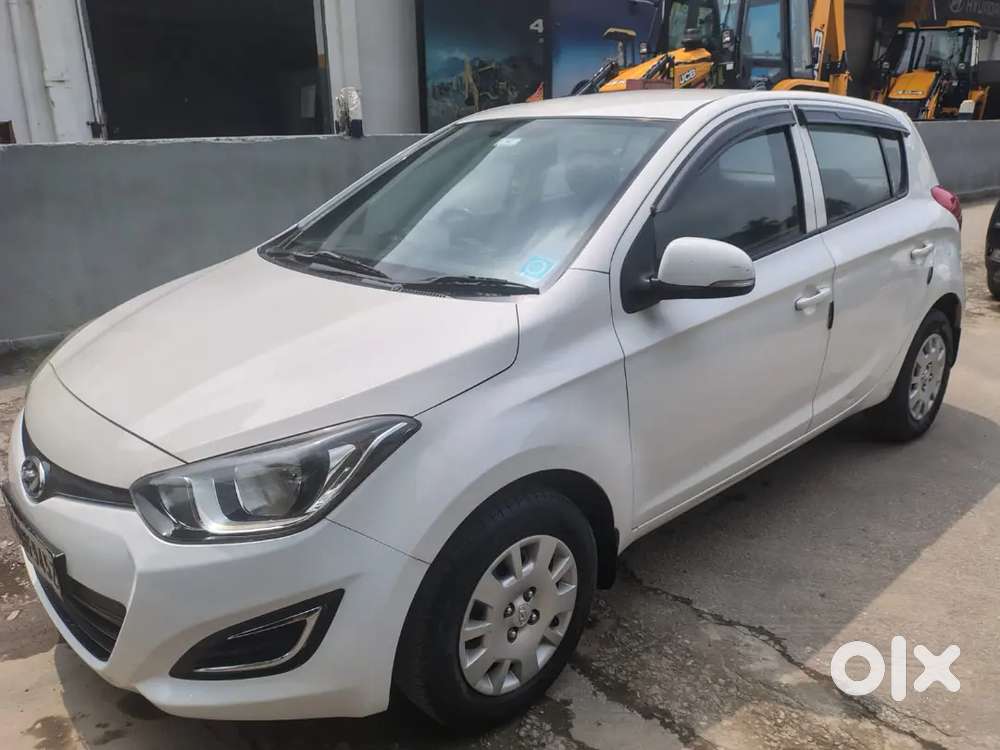 Hyundai I20 201349536 Petrol 49563 Km Driven