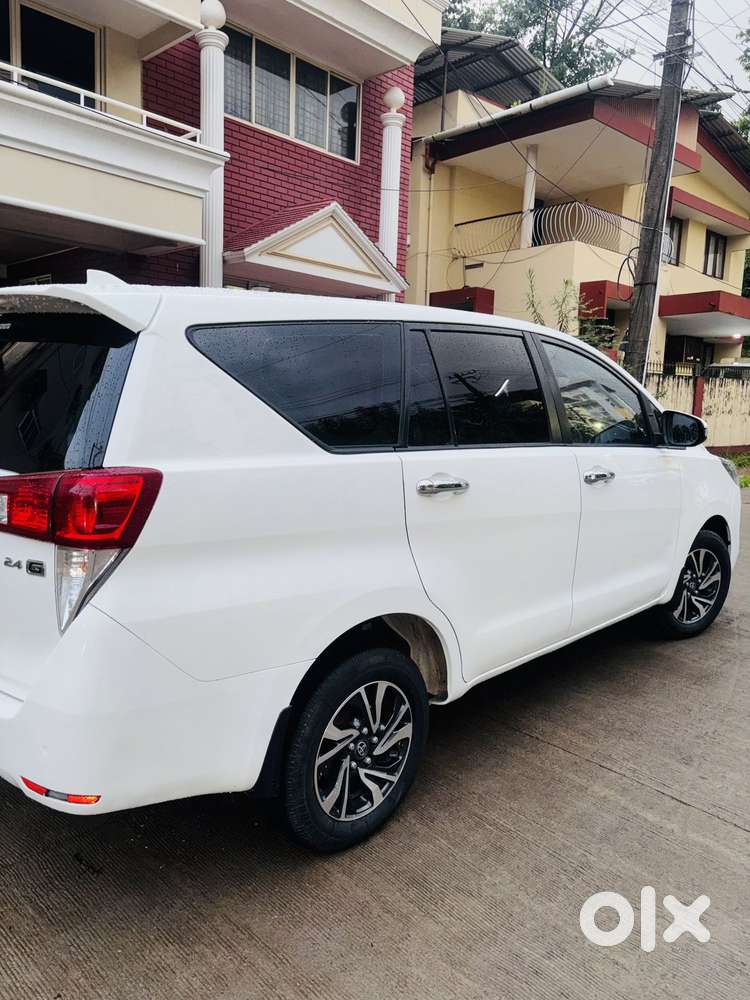 Toyota Innova Crysta 2.4 G Mt, 2022, Diesel