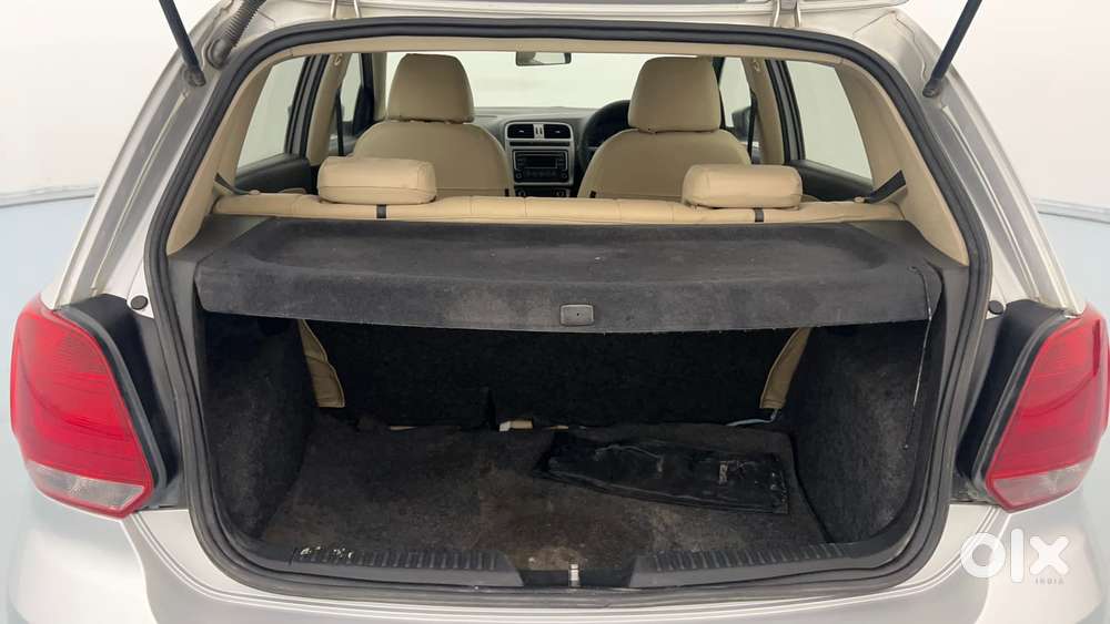 Volkswagen Polo Petrol Highline 1.2l, 2015, Petrol