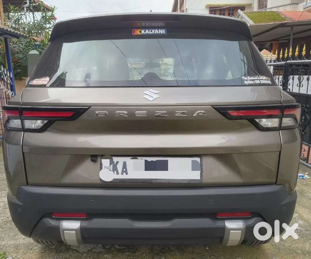 2024 Maruti Suzuki Brezza Lxi Petrol Manual  3955 Km  Single Owner