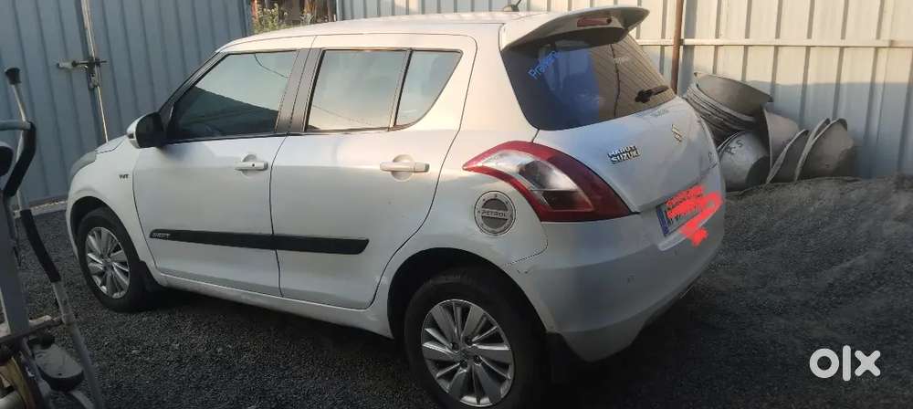 Maruti Suzuki Swift Zxi 2015 టాప్ మోడల్