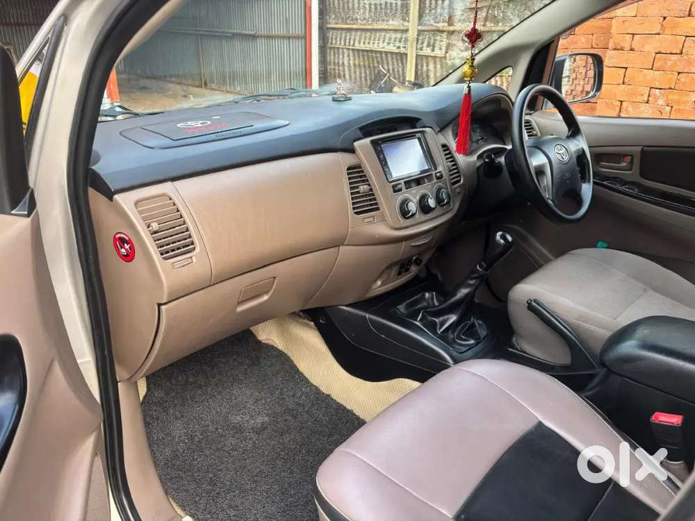 Toyota Innova 2.5 Diesel 8 Seater 2015