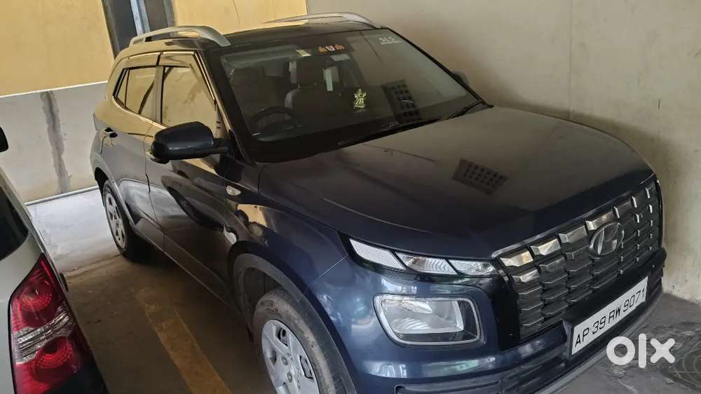 Hyundai Venue 1.2 S 2023 Petrol Manual