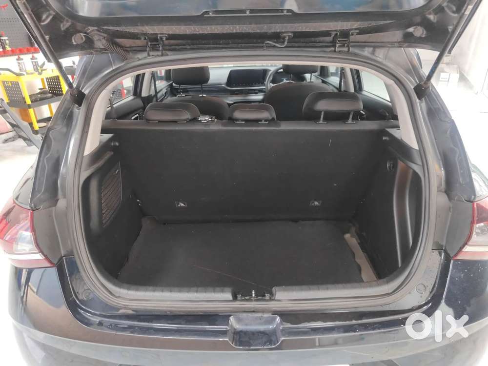 Hyundai New I20 1.2 Asta (o) Mt, 2023, Petrol