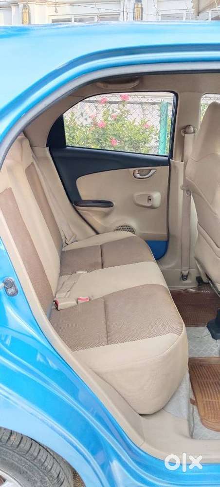 Honda Brio V Automatic, 2013, Petrol
