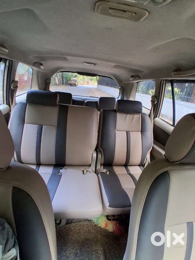 Vip Toyota Innova 2.5 G4 8 Seater 2012