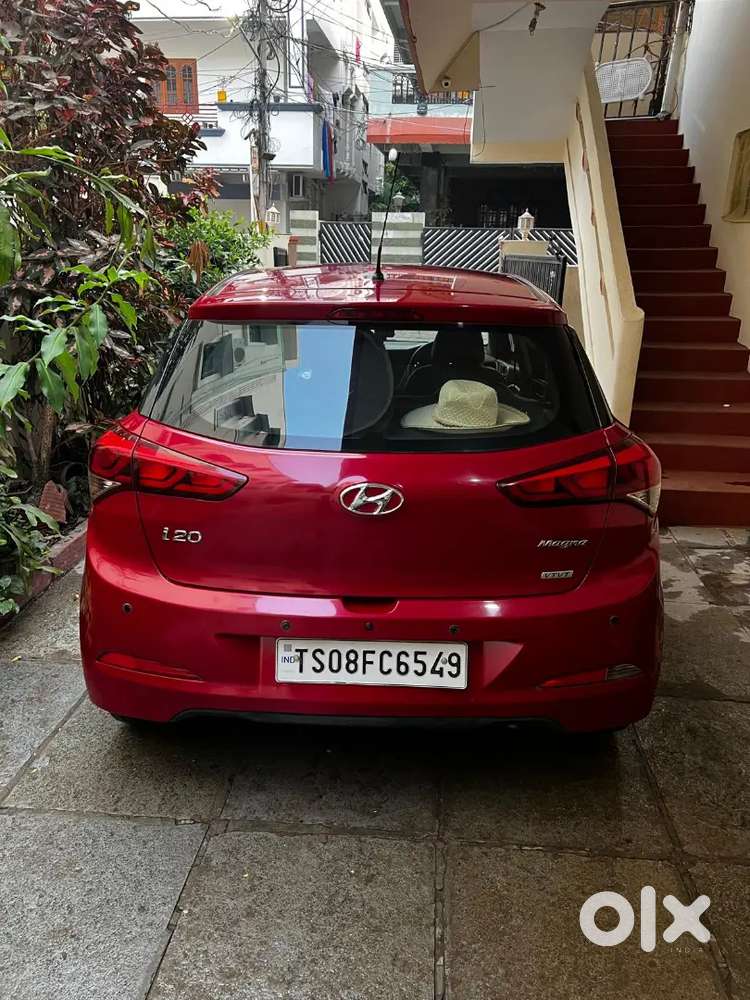 I20 Magna Elite (executive)