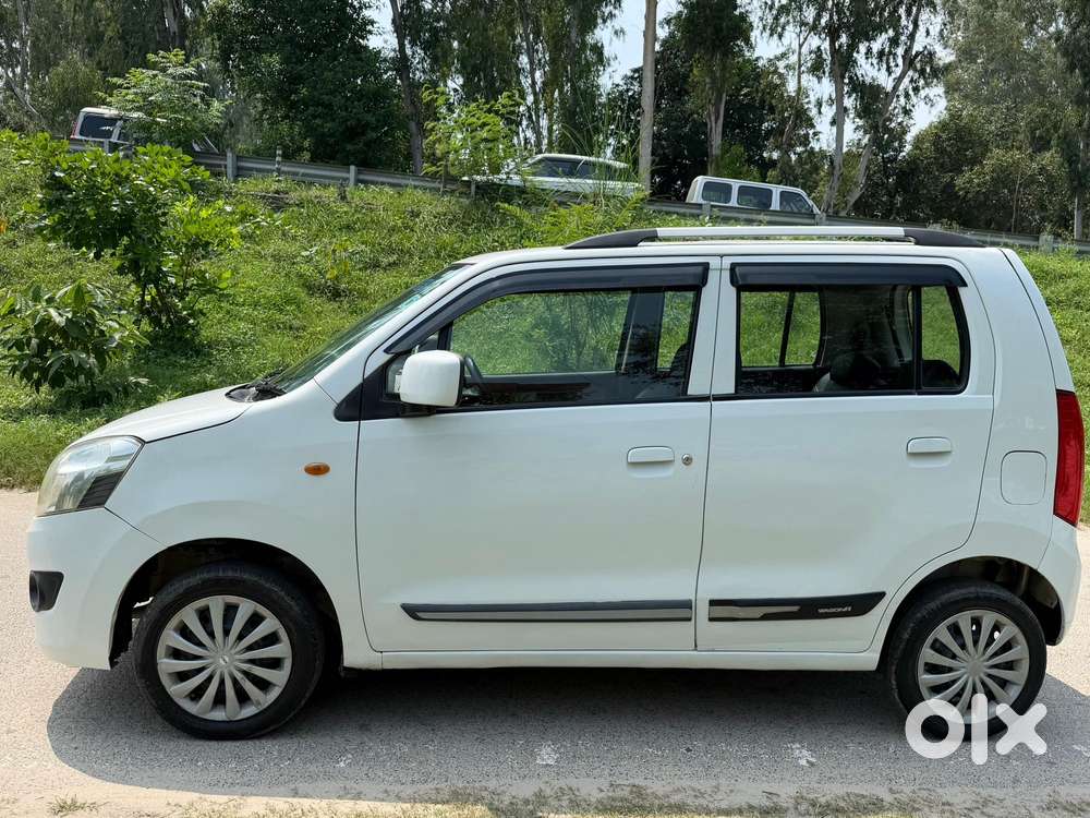 Maruti Suzuki Wagon R Vxi Plus Mt, 2014, Petrol