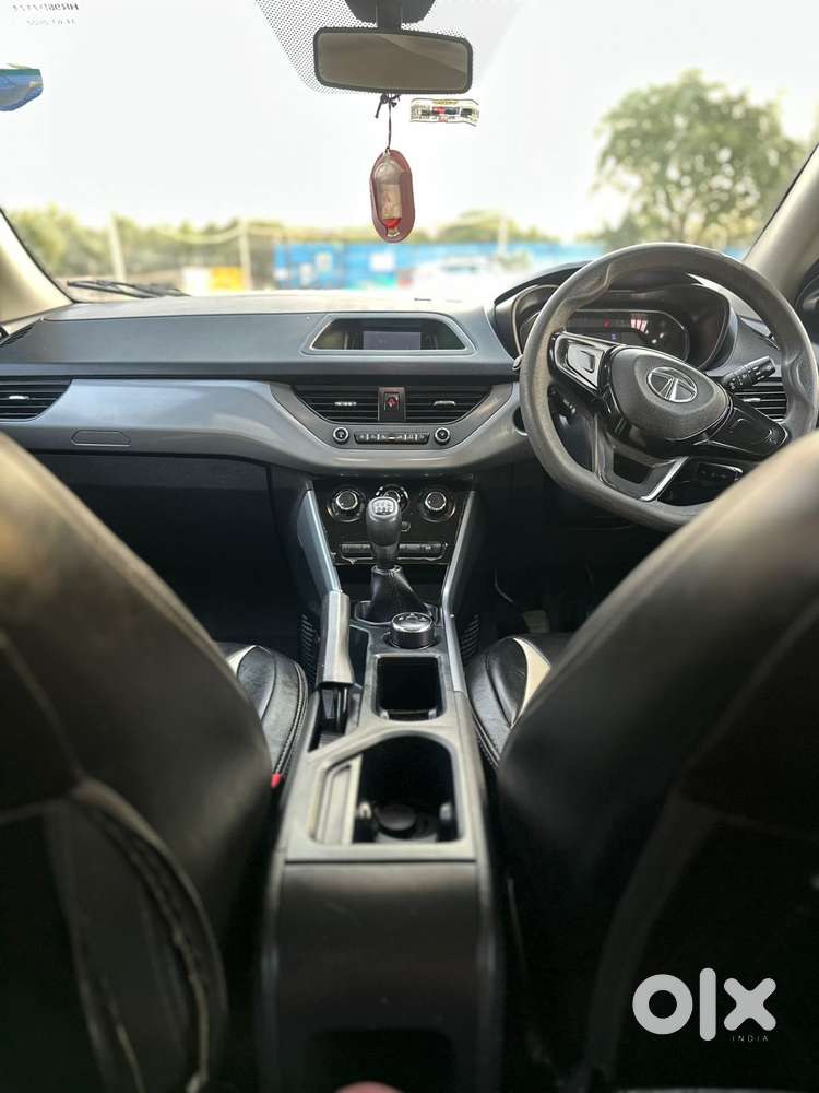 Tata Nexon 1.5 Revotorq Xm (s), 2022, Petrol