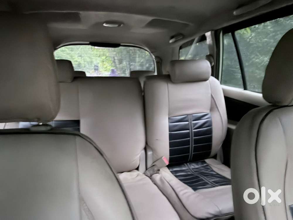 Toyota Innova 2012 Diesel 230000 Km Driven
