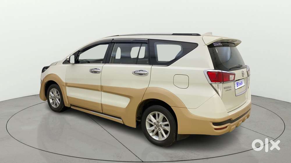 Toyota Innova Crysta 2.4 Vx Mt, 2017, Diesel