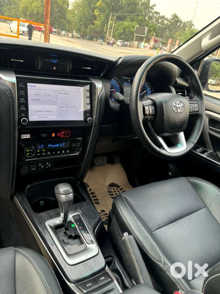 Toyota Fortuner 4x2 At 2.7 Petrol, 2025, Petrol
