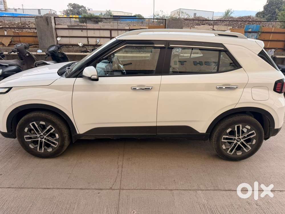 Hyundai Venue 2023 Petrol Good Condition
