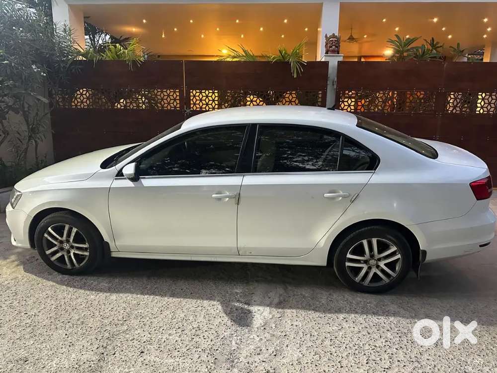 Volkswagen Jetta 2015 Diesel 141567 Km Driven