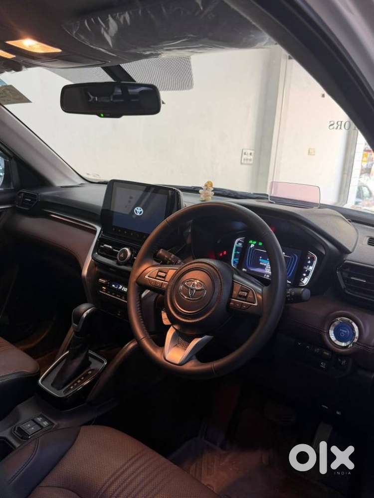 Toyota Urban Cruiser Hyryder 1.5 V Hybrid, 2024, Petrol