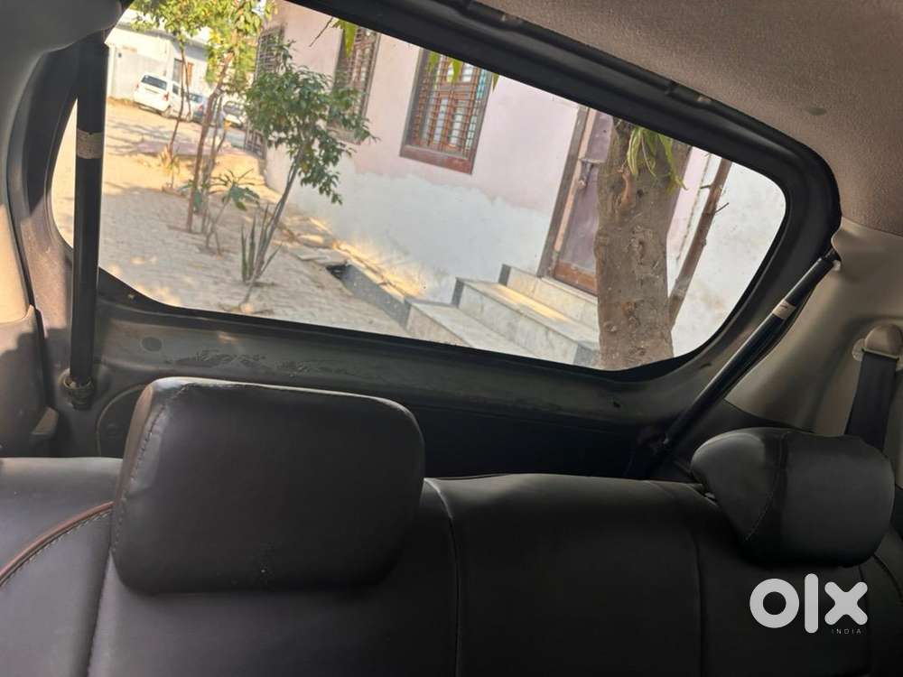 Maruti Suzuki 2011 Petrol