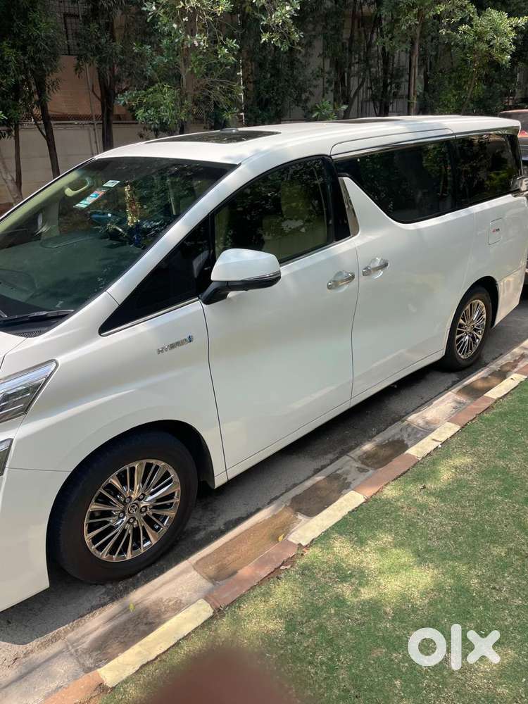 Toyota Vellfire, 2022, Petrol