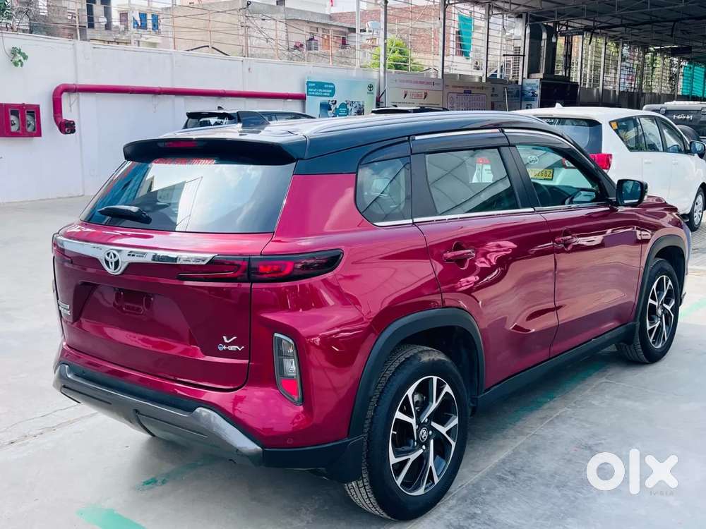 Toyota Urban Cruiser Hyryder, 2025, Petrol