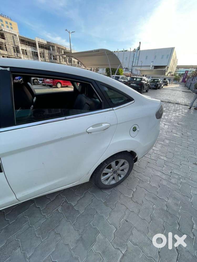 Ford Automatic Petrol 2012