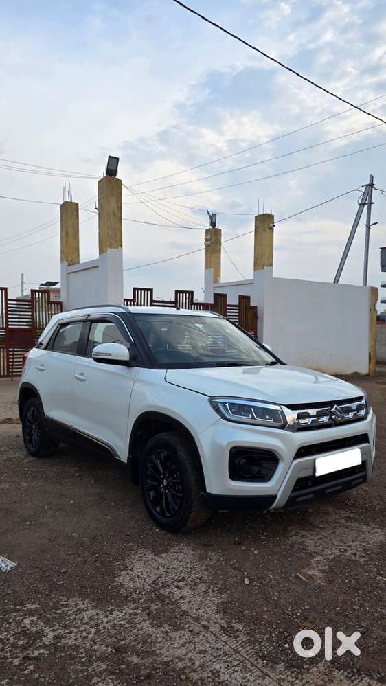 Maruti Suzuki Brezza Zxi Plus At, 2022, Petrol
