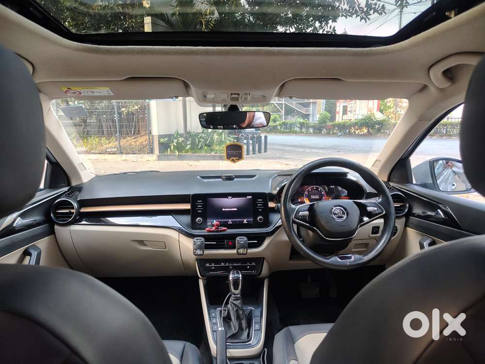 Skoda Slavia 1.0 Tsi Style At, 2023, Petrol