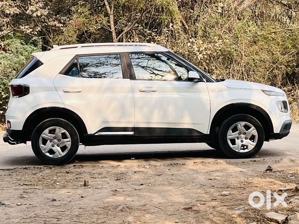 Hyundai Venue, 2021, Petrol