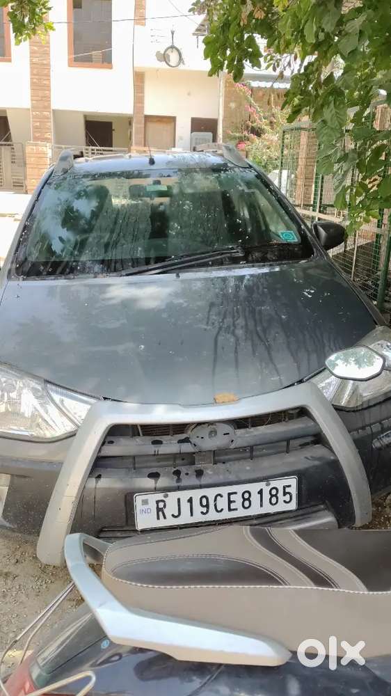 Toyota Etios Cross 2015