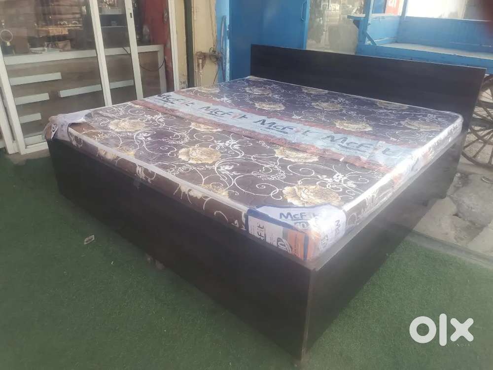 Double Bed 2nd Hand Mattress Near Me Plain Brown Bed With Mattress