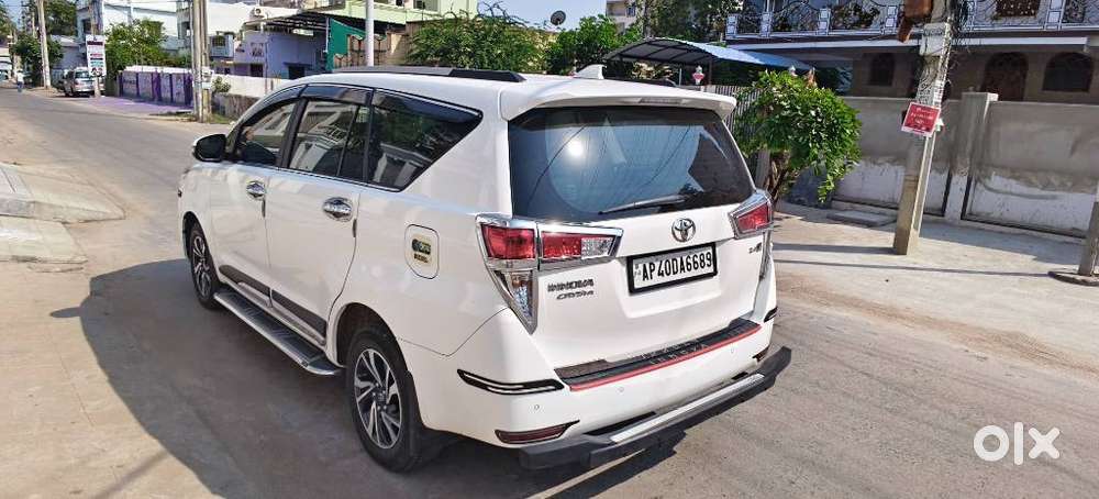 Toyota Innova Crysta 2.4 V 8 Str, 2024, Diesel