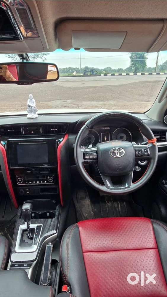 Toyota Fortuner Legender 2019