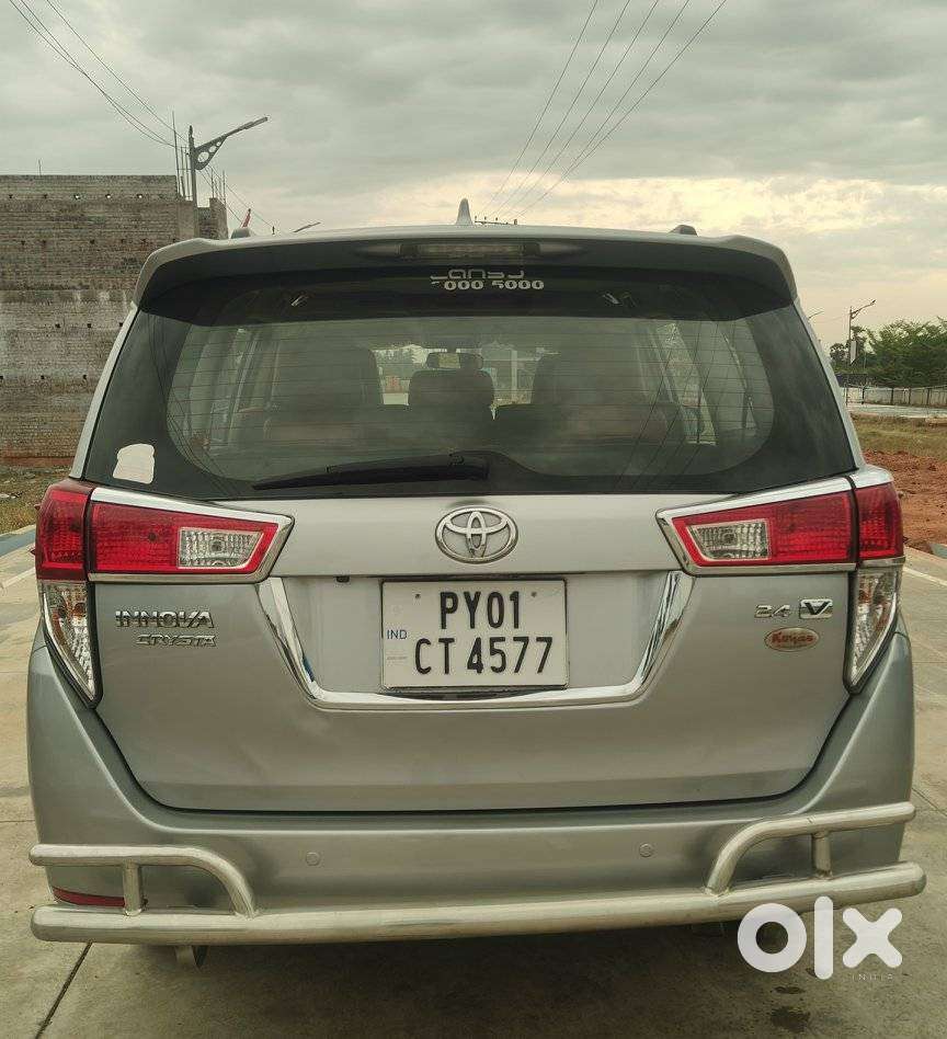 Toyota Innova Crysta 2.4 V 8 Str, 2018