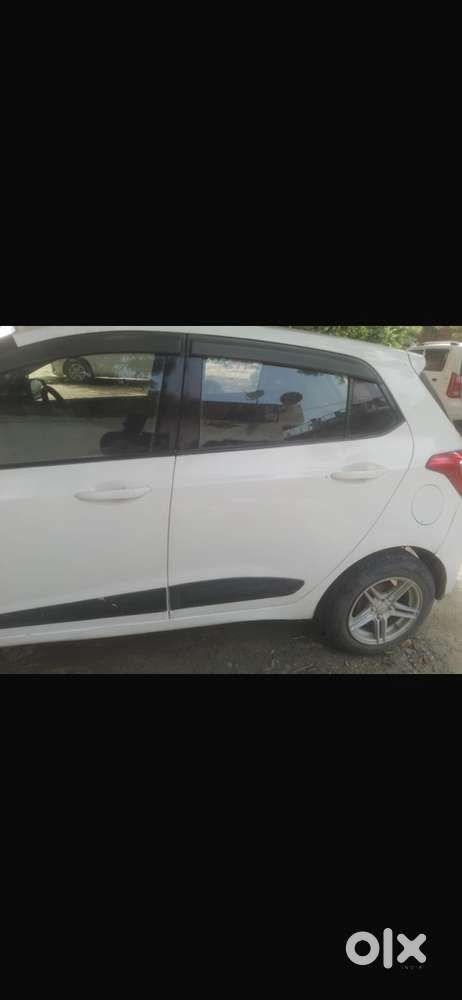 Hyundai Grand I10 2016 Cng & Hybrids Good Condition