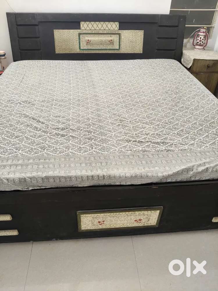 Double bed and wardrobe