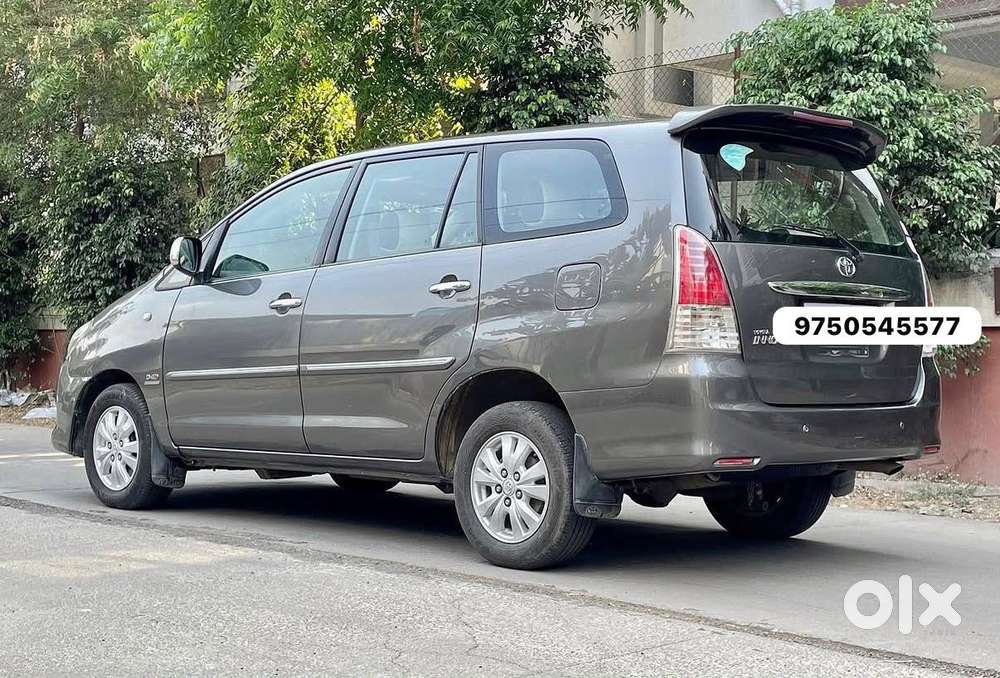 Toyota Innova 2.5 V 7 Str, 2010, Diesel