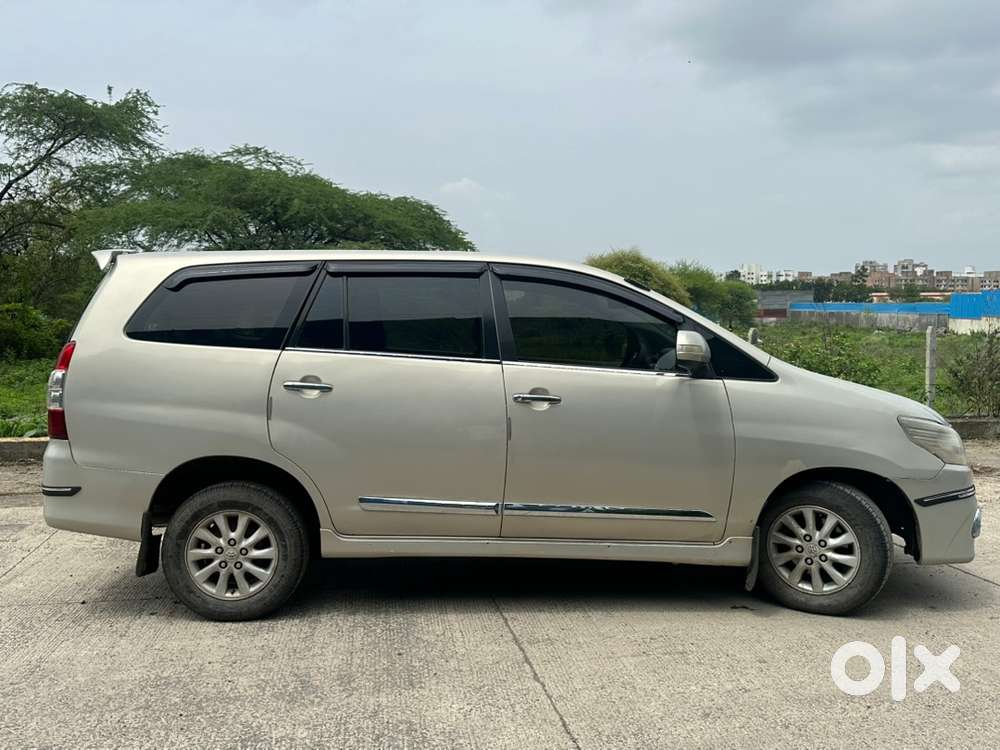 Toyota Innova 2012 Well Maintained