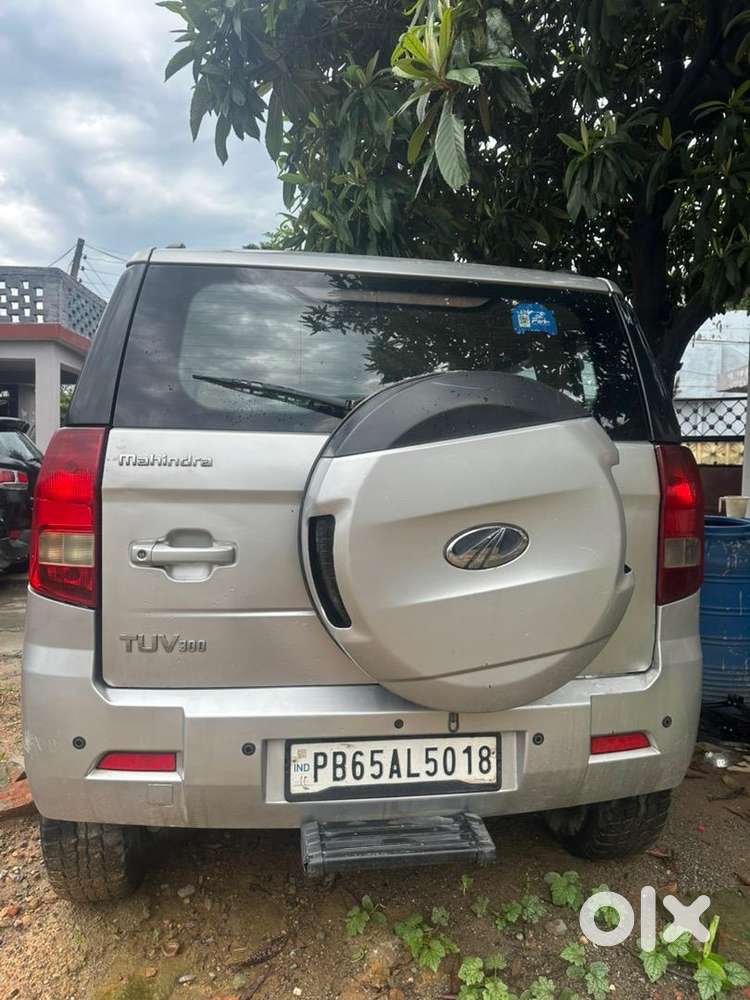 Mahindra Tuv 300 2017 Diesel Well Maintained