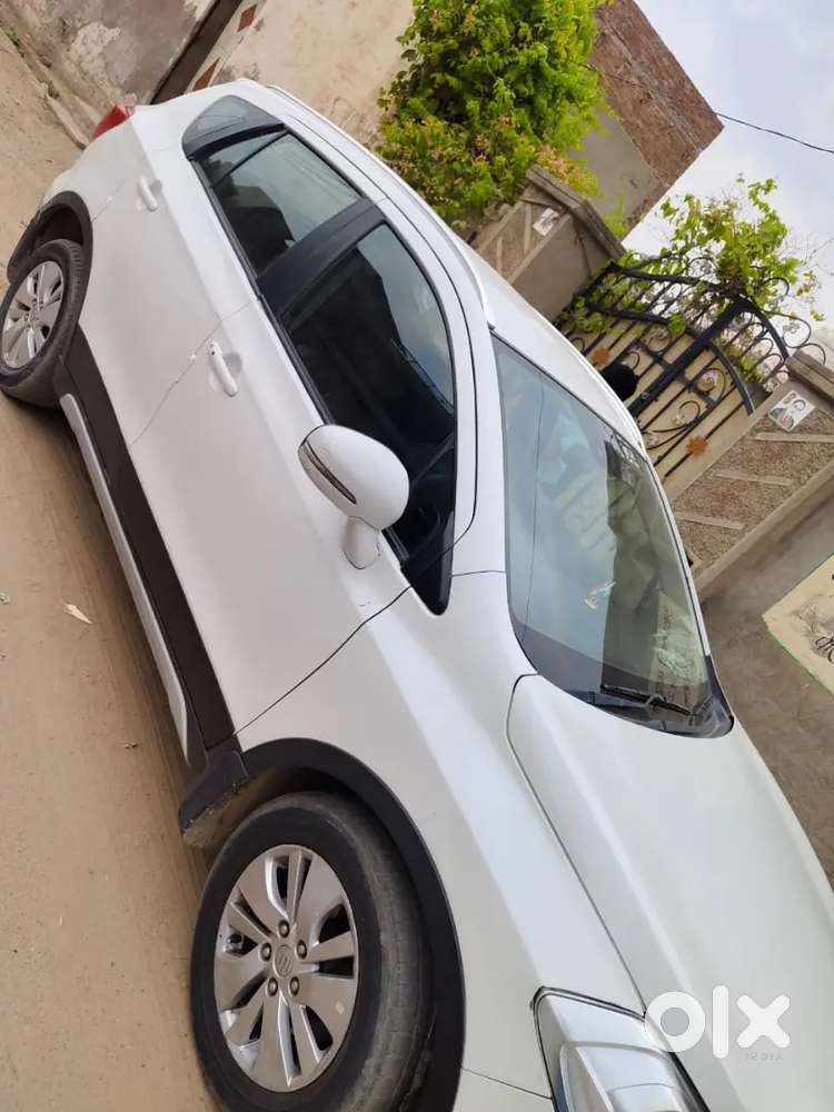 Maruti Suzuki S-cross 2015 Petrol Diesel