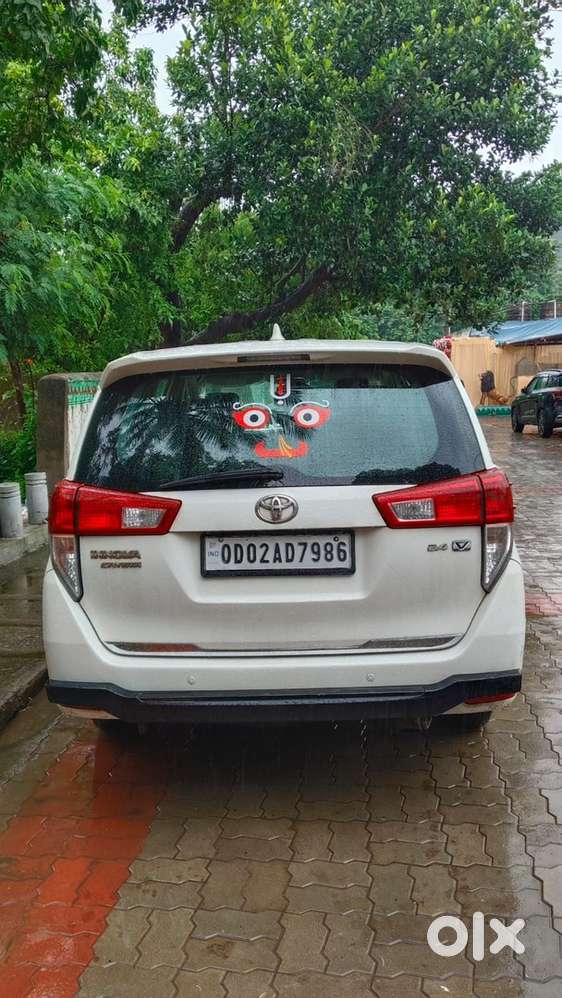 Toyota Innova Crysta 2016