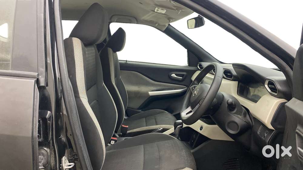 Nissan Magnite 1.0 Xv Turbo Cvt, 2022, Petrol
