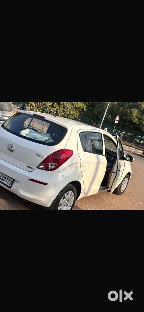 Hyundai I20 1.4 Magna Petrol 2012